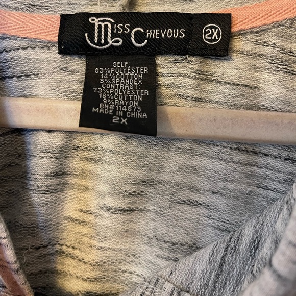 Miss Chievous Women’s 2X “LOVE” Hoodie - Picture 6 of 8